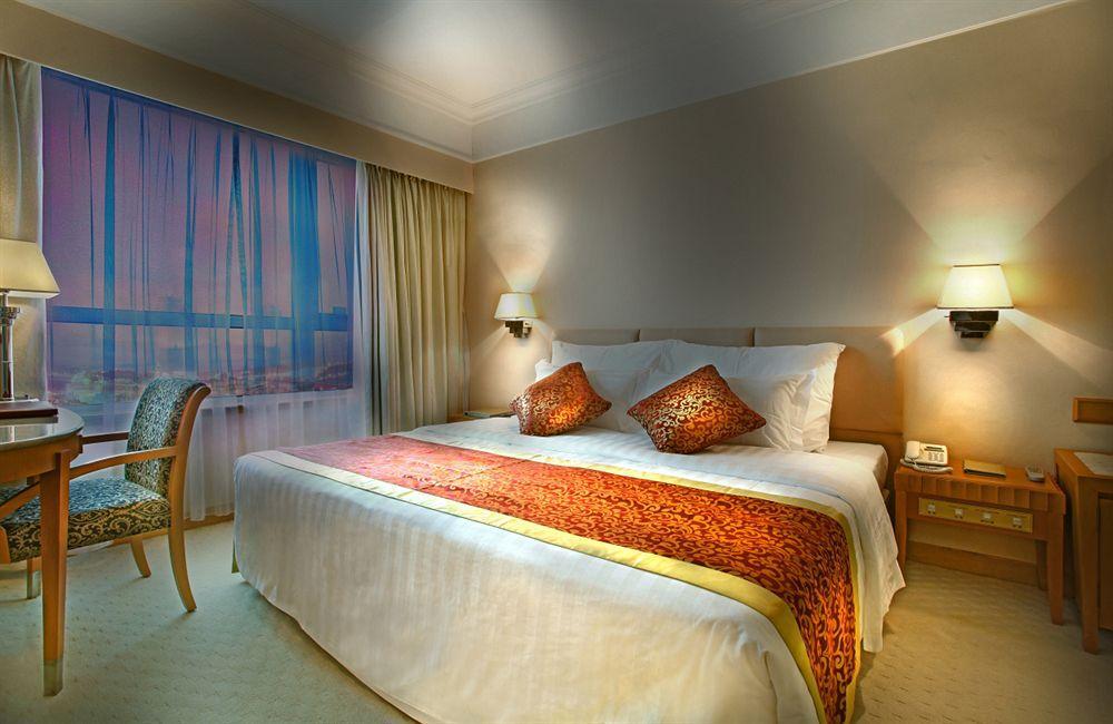 Golden Crown China Hotel Taipa  Bagian luar foto