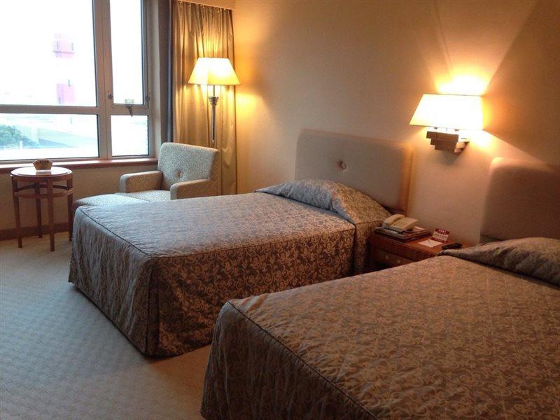 Golden Crown China Hotel Taipa  Bagian luar foto
