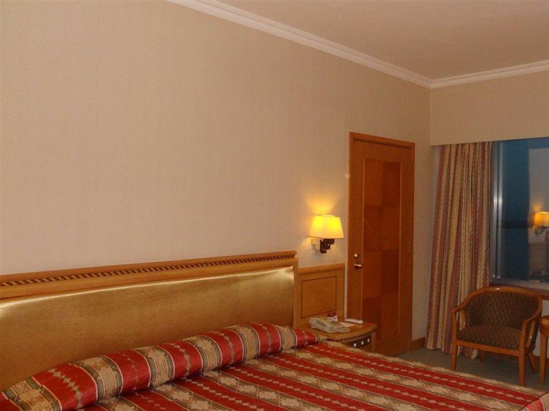 Golden Crown China Hotel Taipa  Bagian luar foto